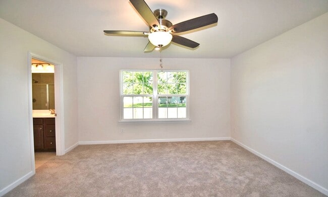 Building Photo - Gorgeous 4BR/2.5BA home in Three Rivers, triple Rockvale schools, neighborhood pool!