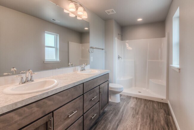 Building Photo - Ahtanum Crossing 2504