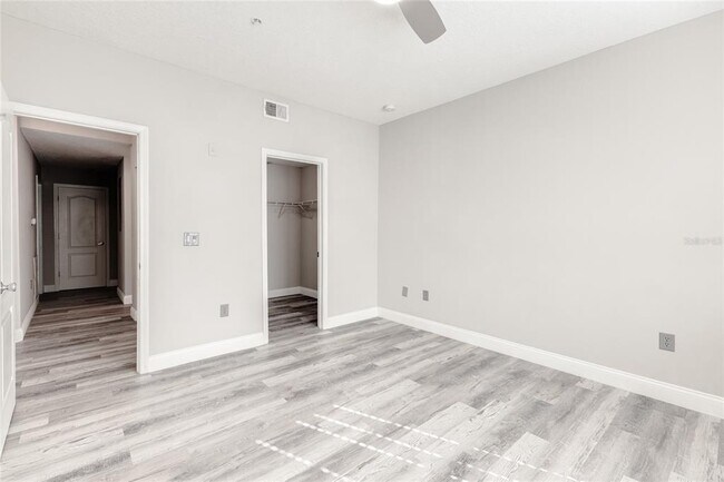 Building Photo - 12012 Villanova Dr