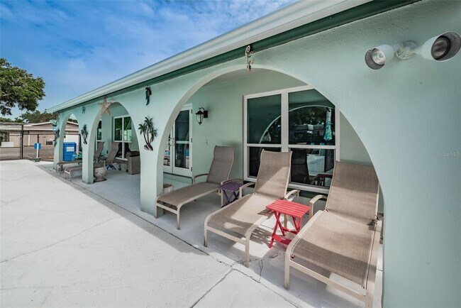 Building Photo - 1000 Crane Ct