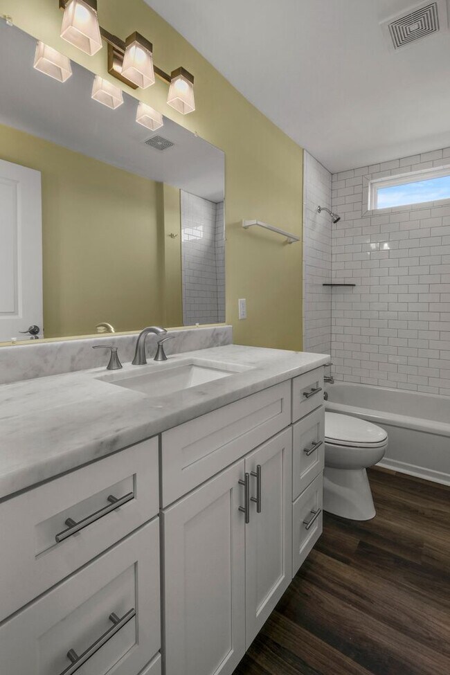 Building Photo - Four Bedroom Ranch in Elizabeth Park!