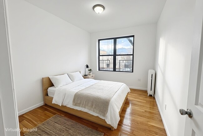 Building Photo - 35 Rock St