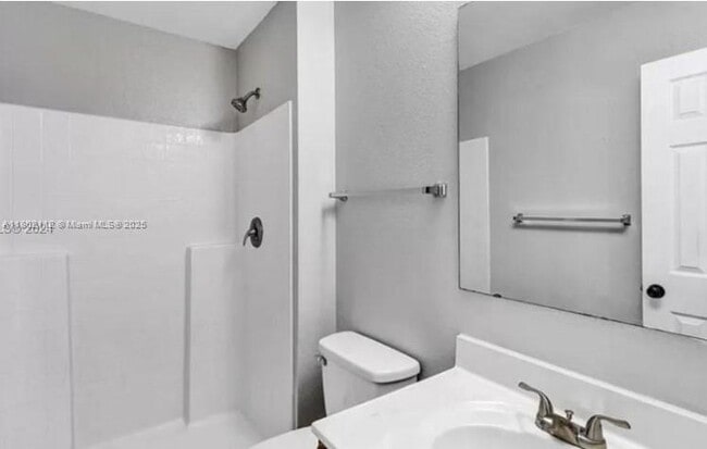 Building Photo - 2210 Whispering Trails Dr