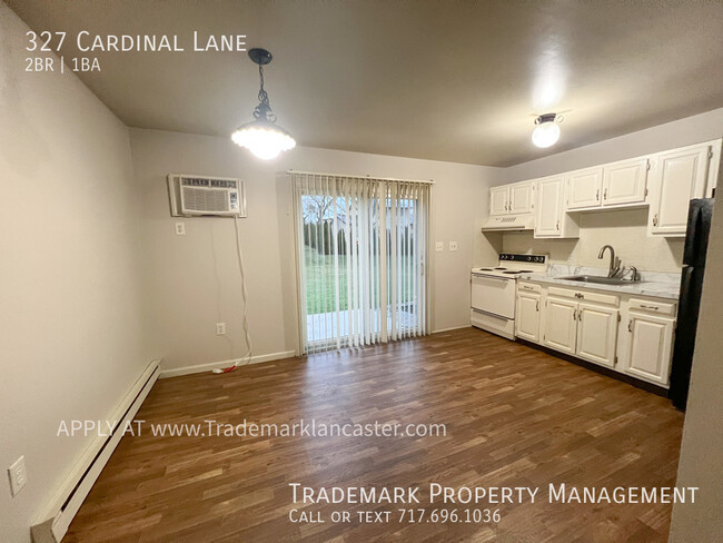 Building Photo - Spacious 2 Bedroom Town Home