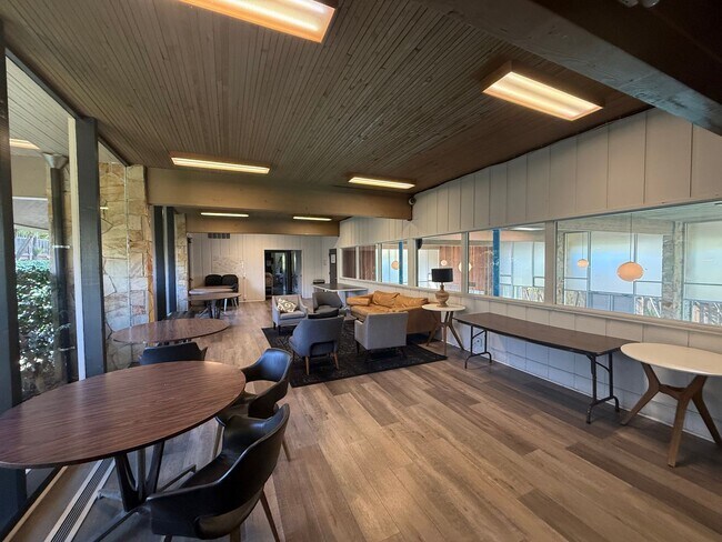 Building Photo - STUNNING THREE BEDROOM PLUS OFFICE MARINER GREEN CONDO WITH GREAT OUTDOOR SPACE