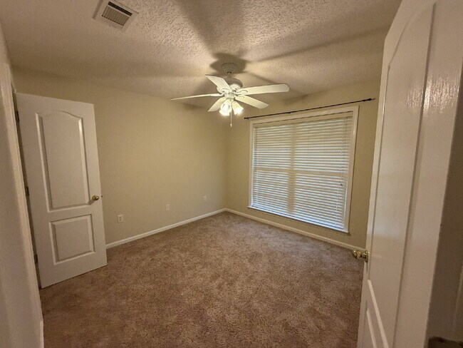 Building Photo - Home for Rent