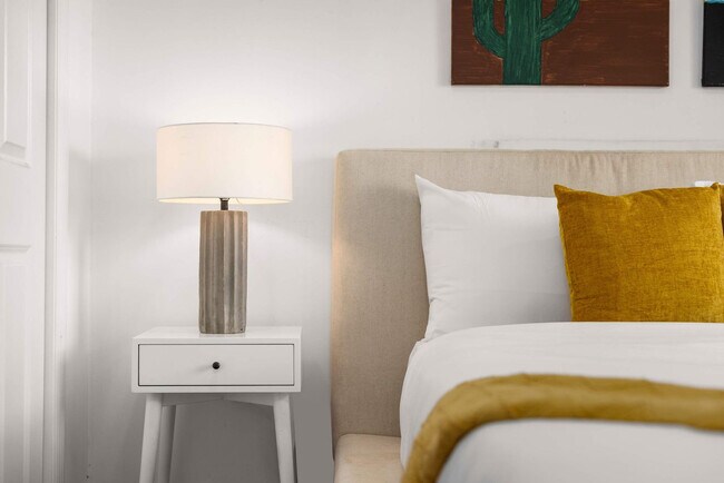 Building Photo - 15 St Marks Pl