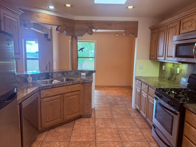 Building Photo - 54 Encantado Loop
