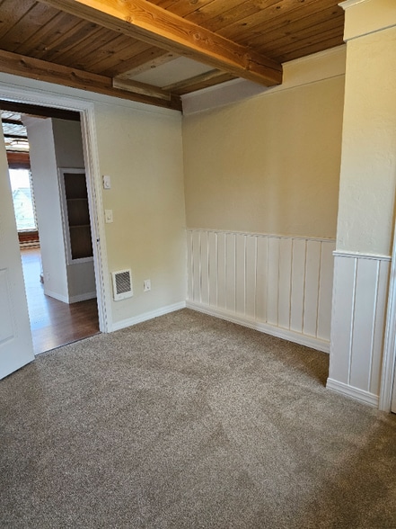 Building Photo - 37 Rung Ln