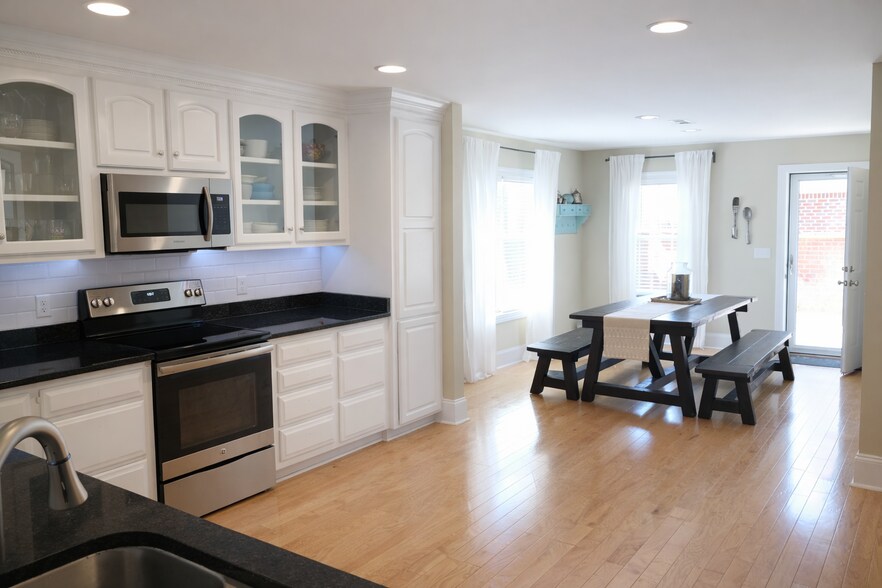 Building Photo - 2198 Balclutha Ln