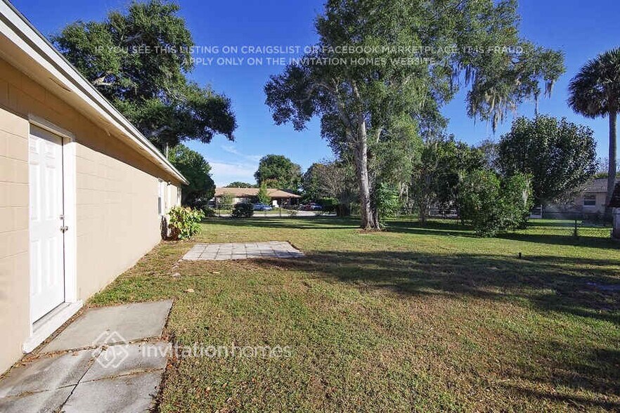 Building Photo - 1601 Stafford Rd