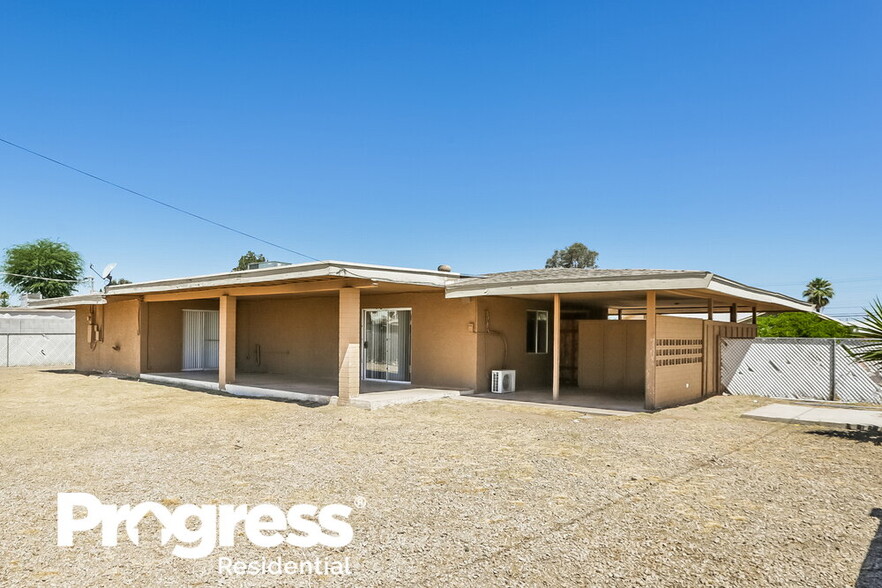 Building Photo - 6017 W Orange Dr