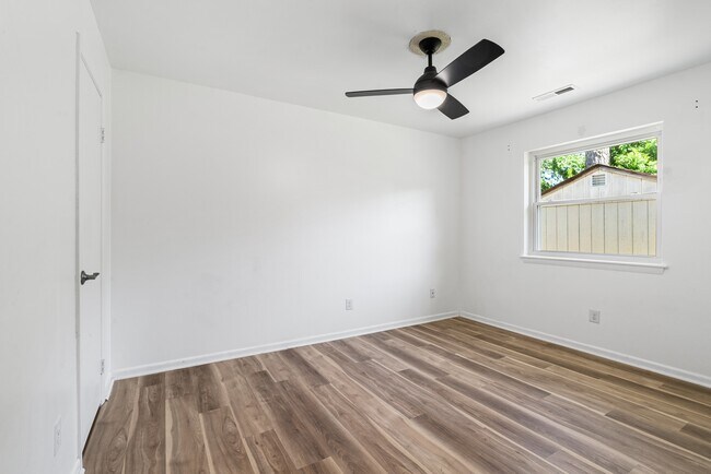 Building Photo - 1724 Placid Ct