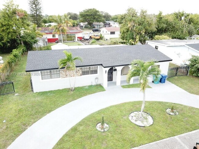 Building Photo - 17110 NW 11th Ave