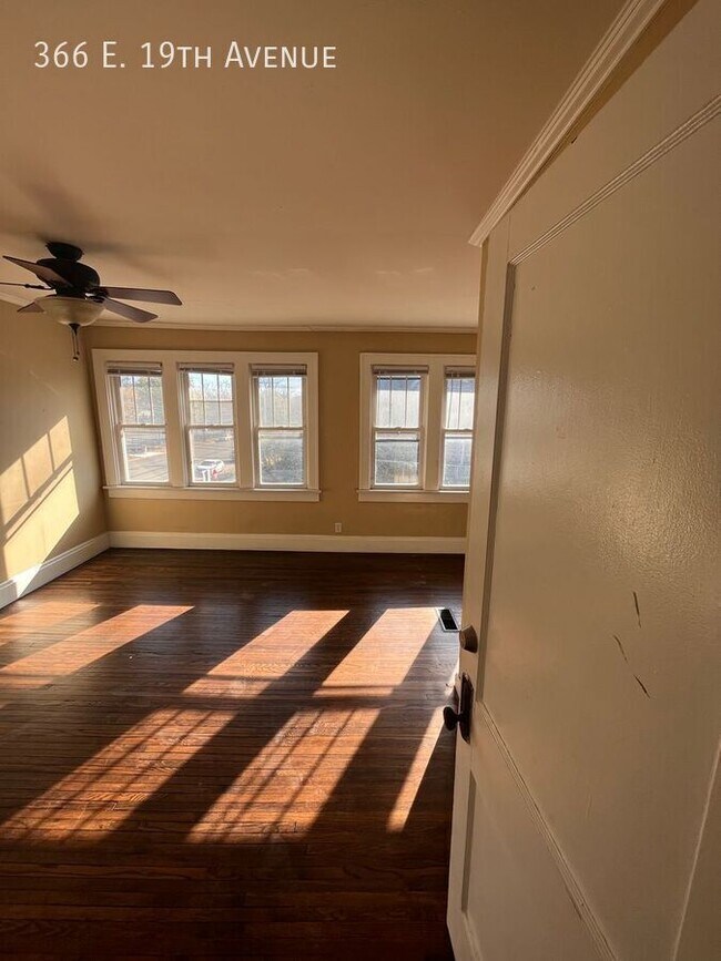 Building Photo - 366 E 19th Ave