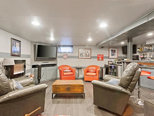 Building Photo - 170 Letchworth Ave