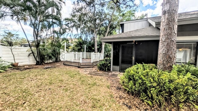 Building Photo - Annual UNfurnished 2/2 SFH in Palm-Aire