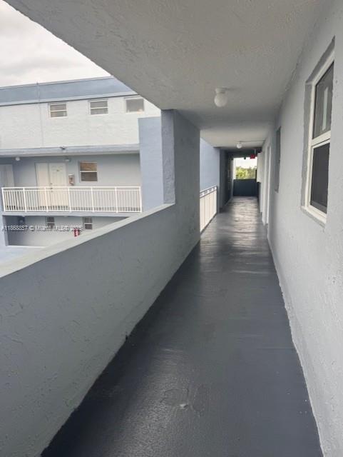 Building Photo - 9351 Fontainebleau Blvd