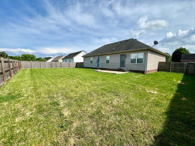 Building Photo - 4926 Pillar Dr