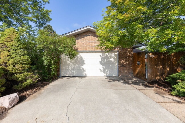 Building Photo - 926 Yeager Pl