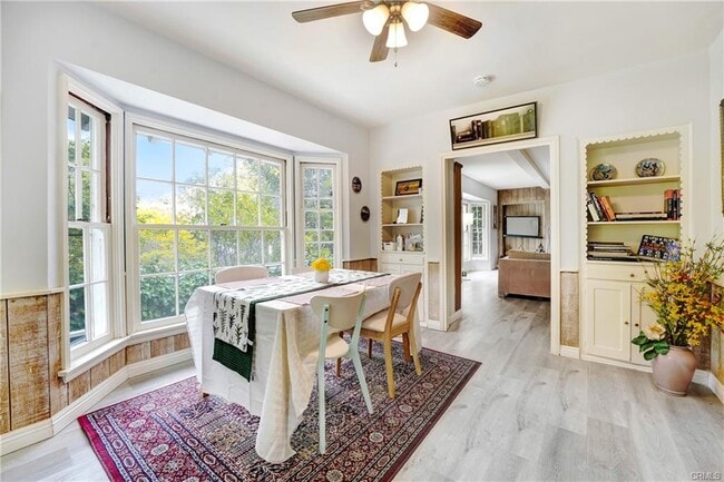 Building Photo - 12060 Laurel Terrace Dr