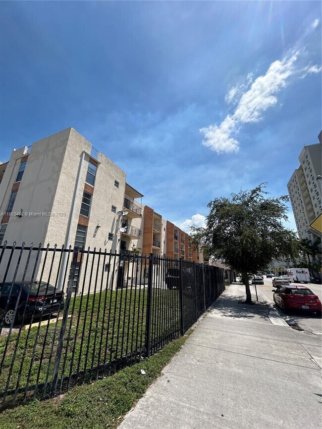 Primary Photo - 1051 SW 1st St