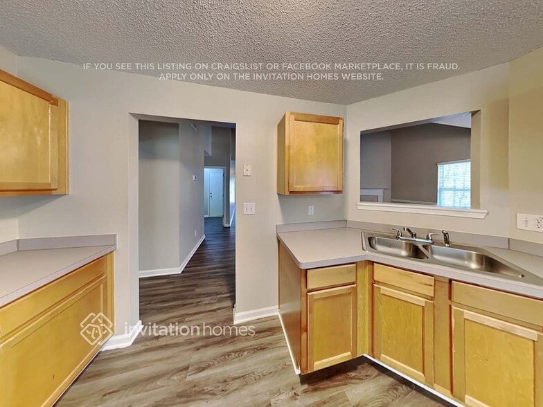 Building Photo - 401 Legend Creek Point