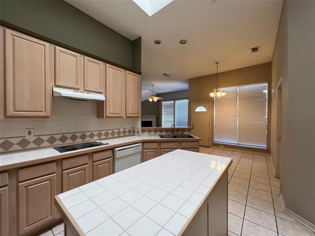 Building Photo - 2421 Princess Ct