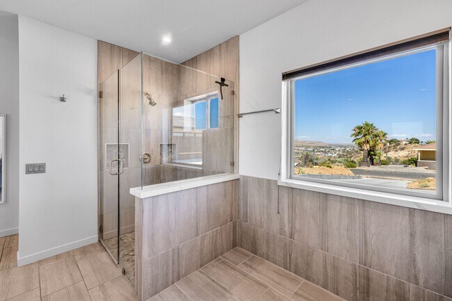 Building Photo - 7760 Arrowhead Dr