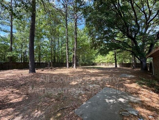 Building Photo - 3690 Oleander Dr