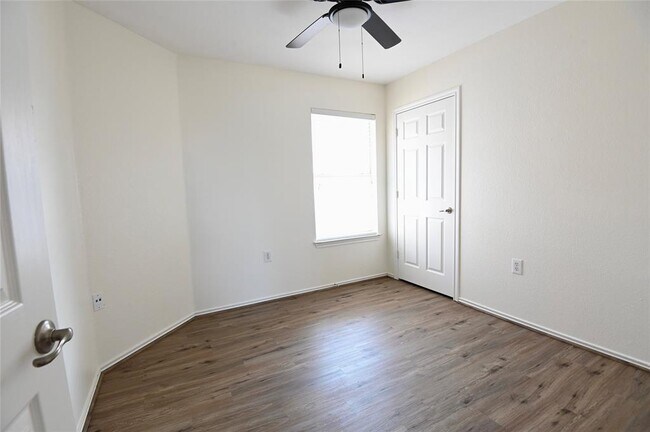 Building Photo - 5820 Angel Dr