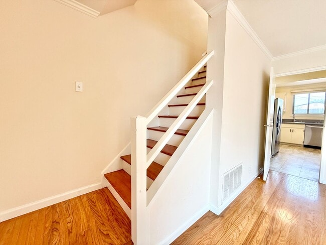 Building Photo - Renovated Single-Family Home in Pacifica!