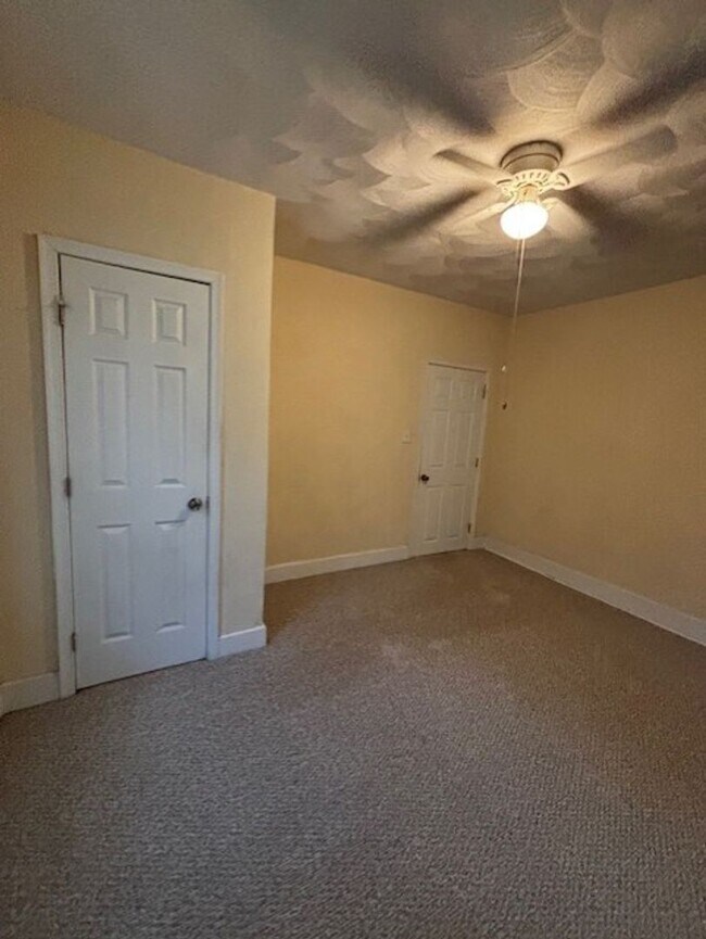Building Photo - Kempsville Borough