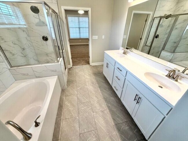 Building Photo - Now Leasing a 4-Bedroom 2.5 Home In Somerville, TN. Availalbe NOW!