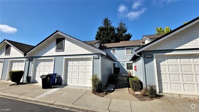 Building Photo - 1 br, 1 bath Condo - 34631 Musk Terrace