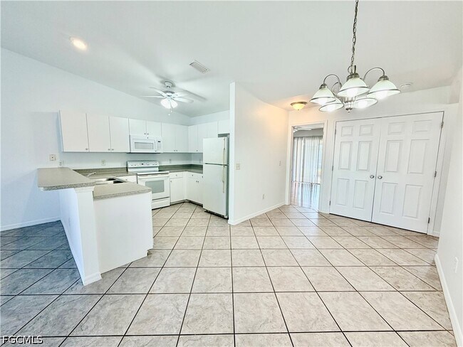 Building Photo - 109 NE 16th Pl