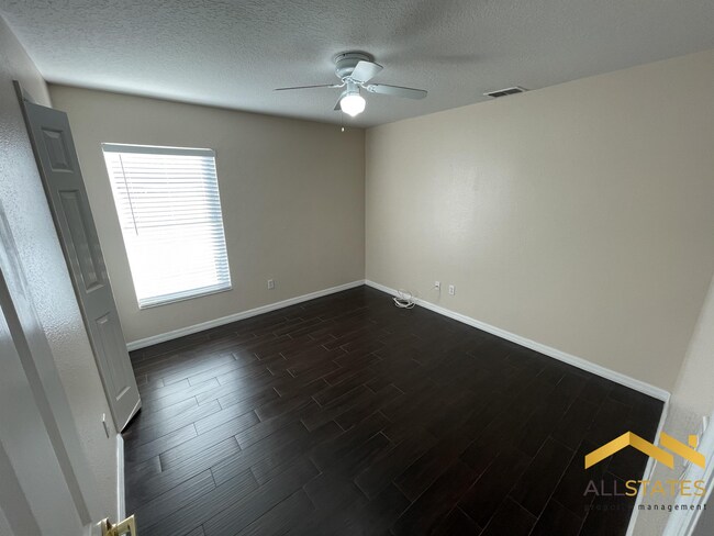 Building Photo - 131 Via Del Sol Dr