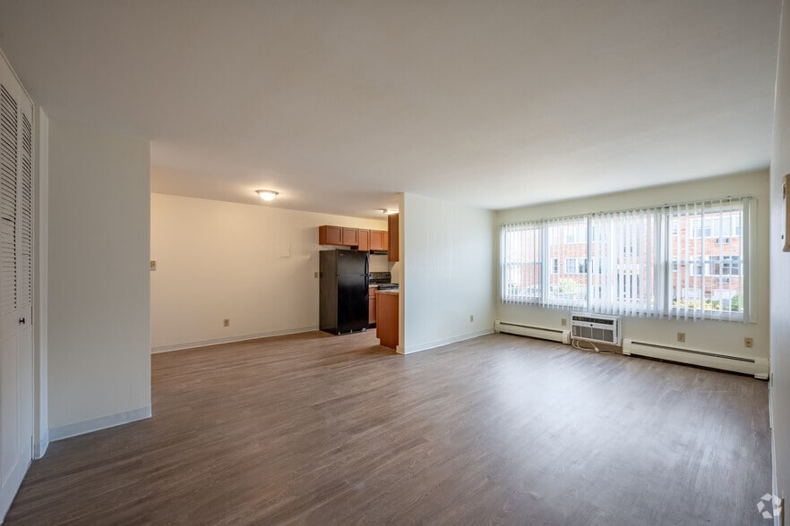 Primary Photo - Gateway Trail Apartments