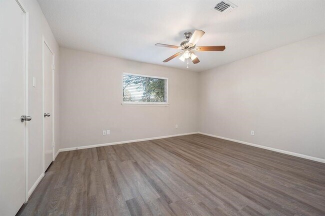 Building Photo - 9311 New Forest Rd