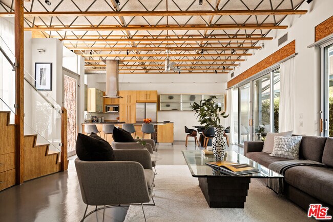 Building Photo - 619 San Juan Ave