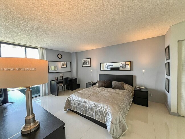 Building Photo - 3300 NE 192 St