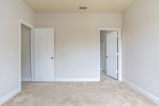 Building Photo - 417 Southern Pecan Cir