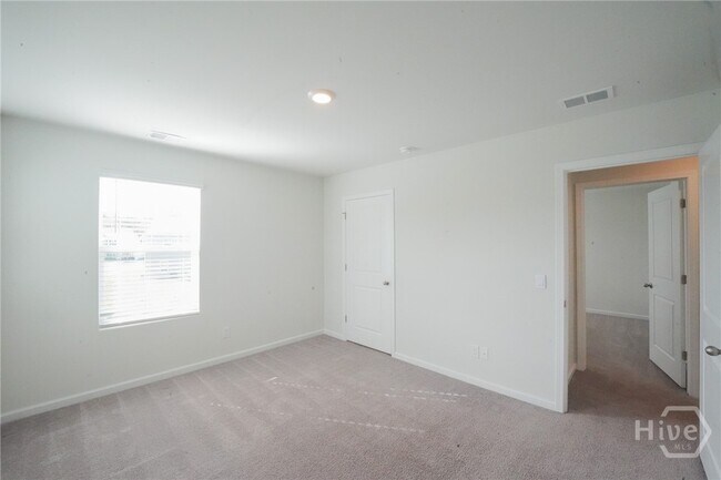 Building Photo - 103 Skylark Rd