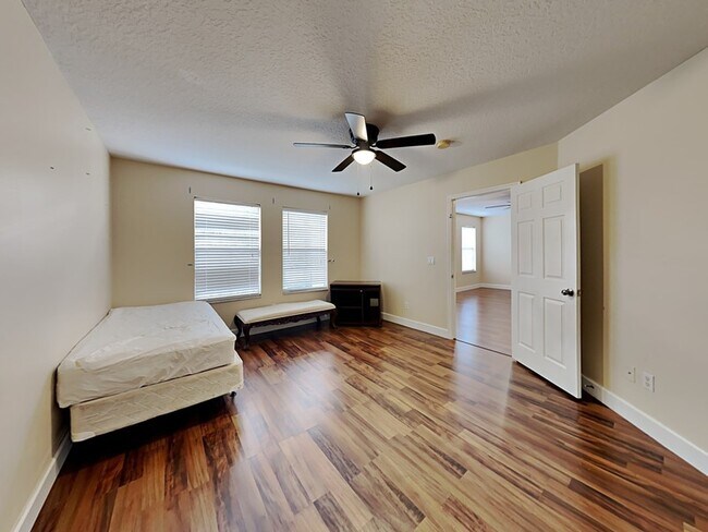 Building Photo - 589 Errol Pkwy