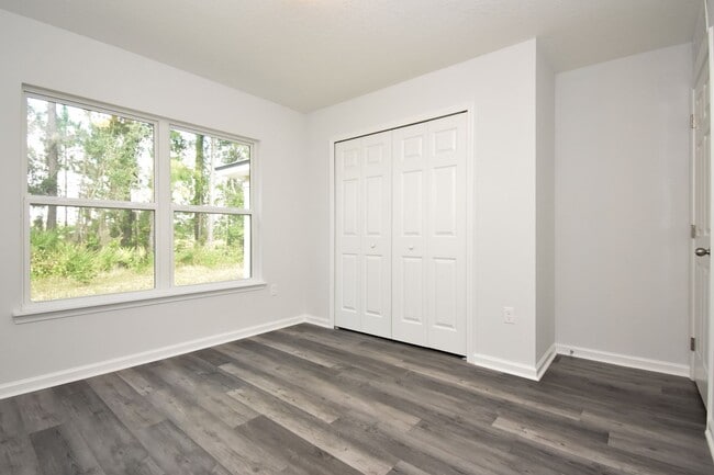 Building Photo - Modern 3BR/2BA Home in Desirable Westchest...