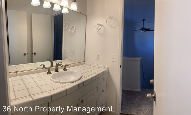 Building Photo - 3 br, 2 bath House - 19320 Creekside Cir