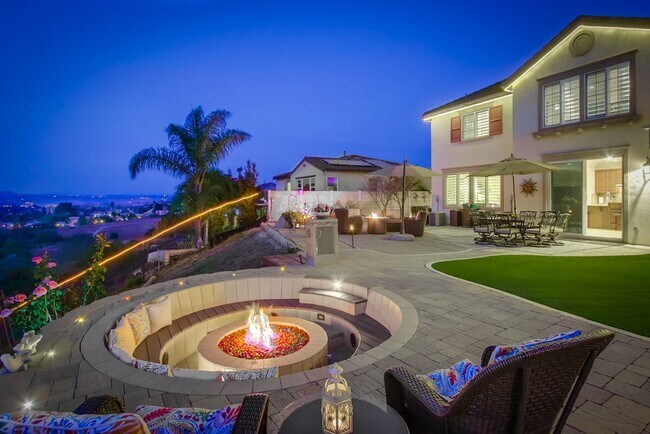 Building Photo - 452 Taylor Dr