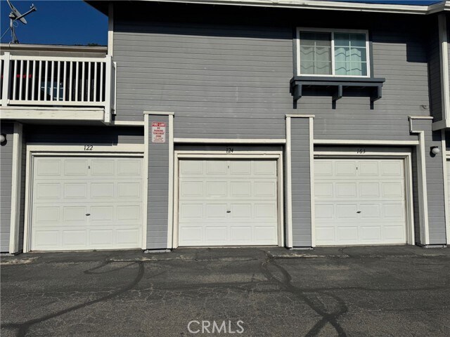 Building Photo - 1784 Shady Oaks Ct