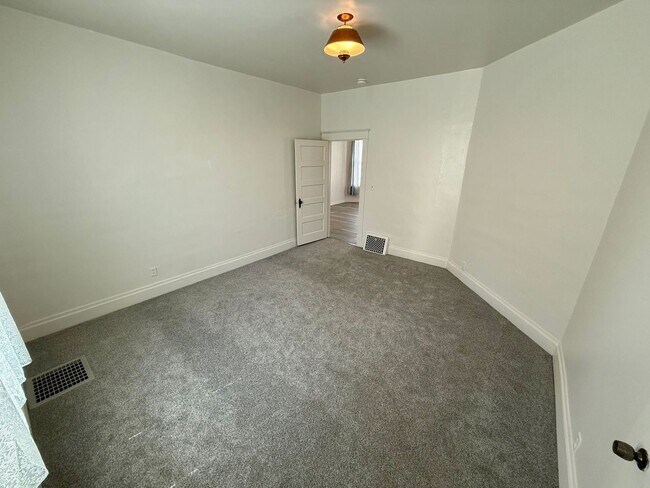 Building Photo - Charming 4-Bedroom, 2-Bath Victorian Home ...