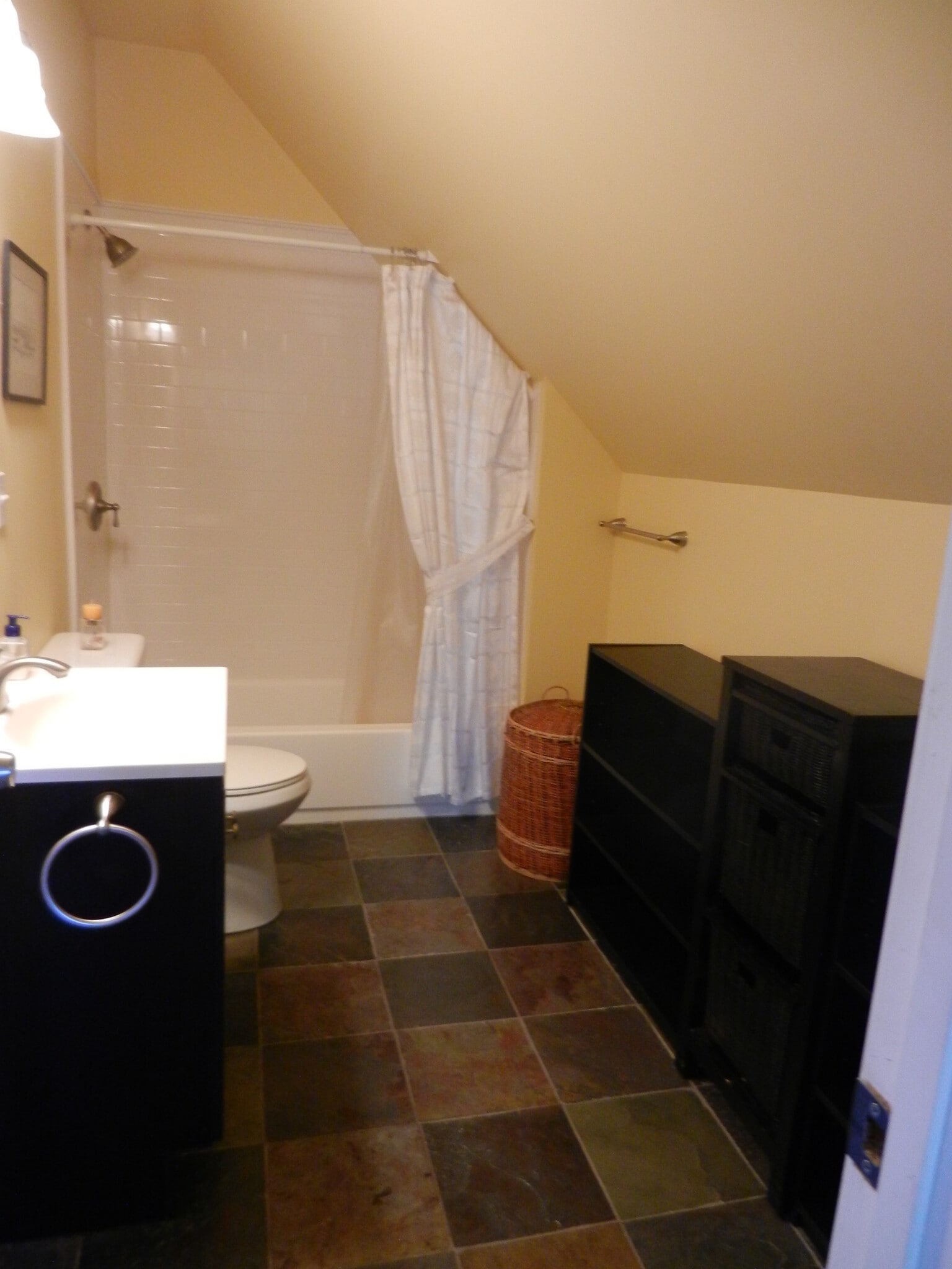 Bathroom - 301 W Yarmouth Rd